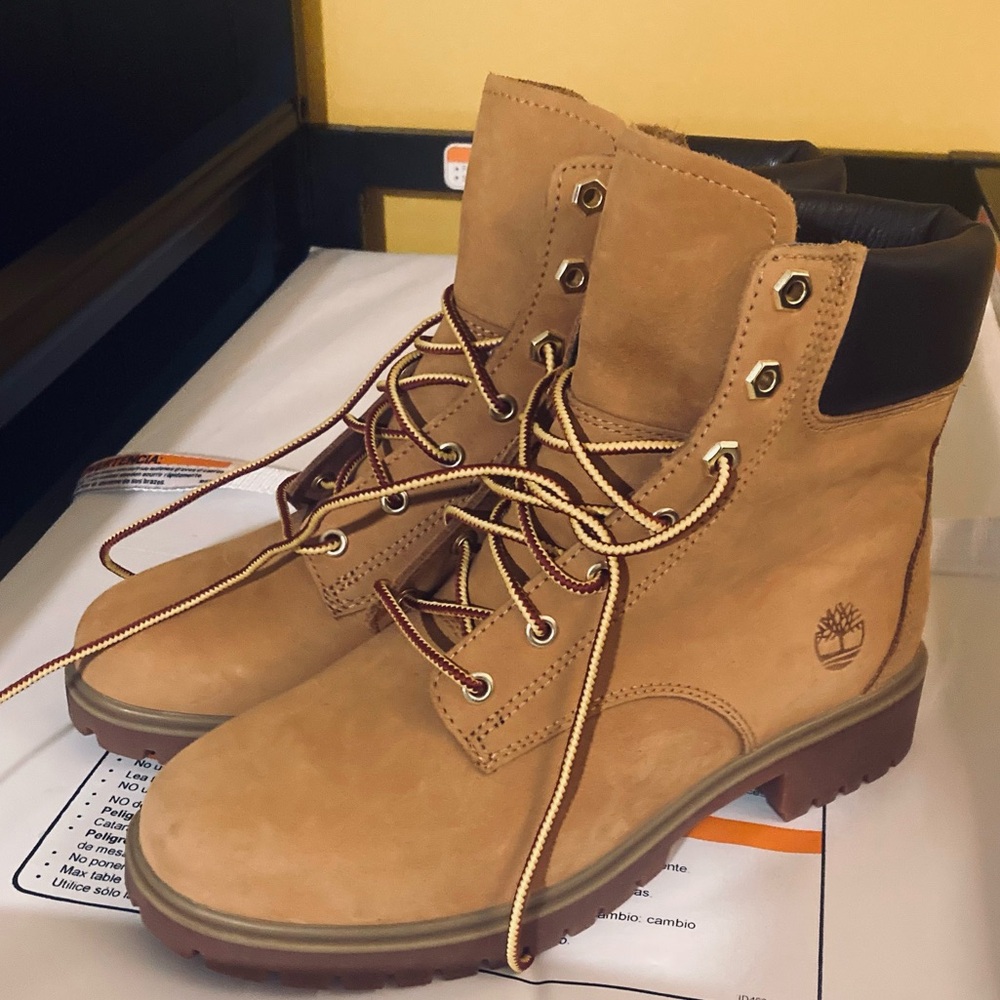 Womens Timberland Jane Boot Size 6.5 Brand New Never Used